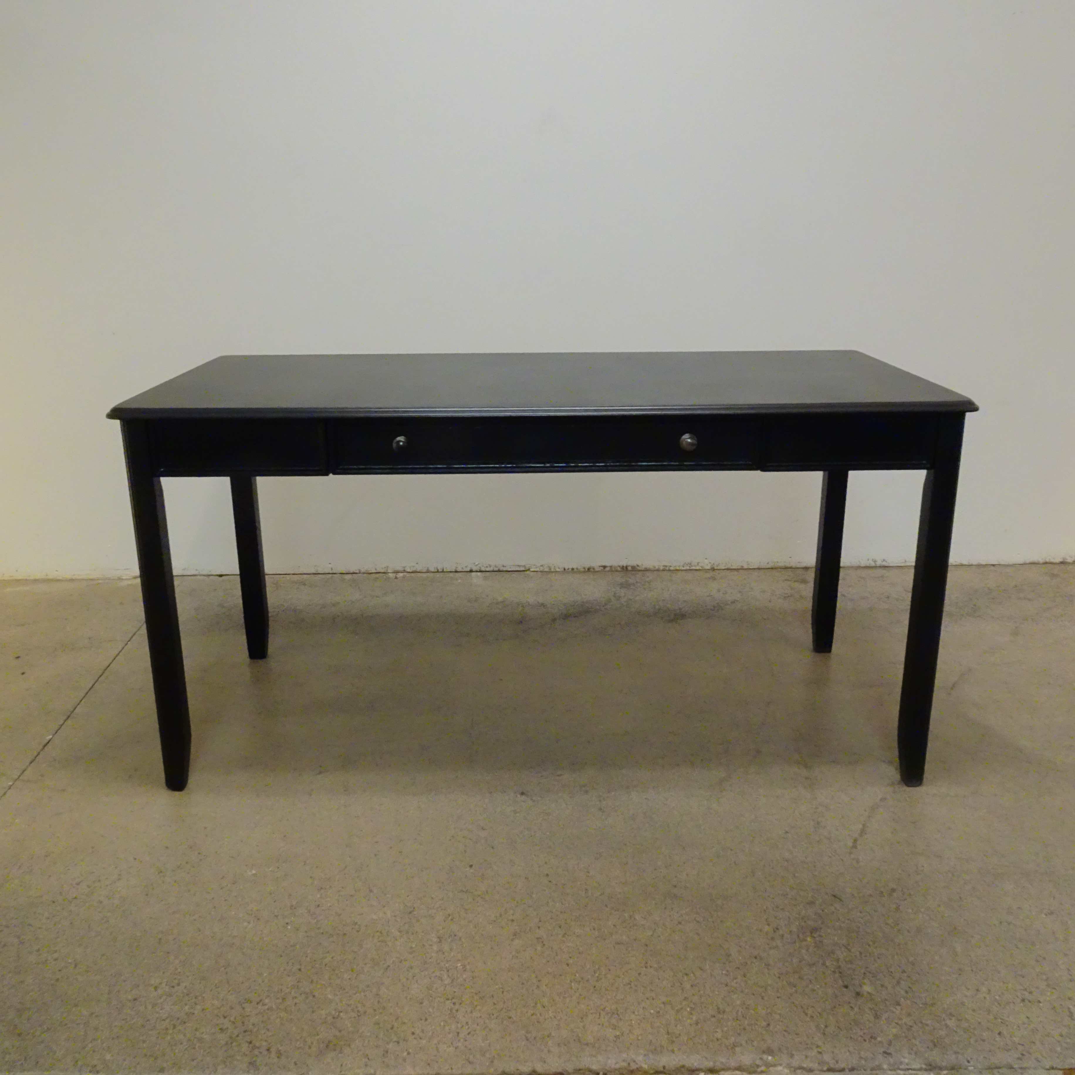 Desk: item number 1h4qos