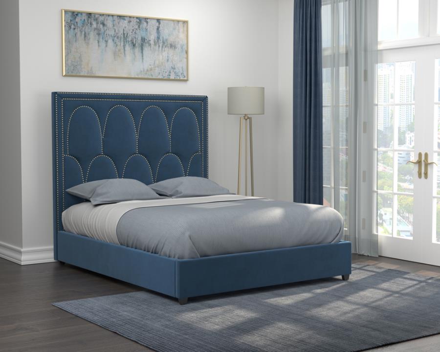 Queen Bed: item number 1hjc2k